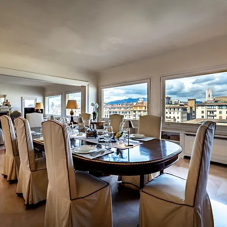 Yd Penthouse Breathtaking Views Over Ponte Vecchio Lägenhet